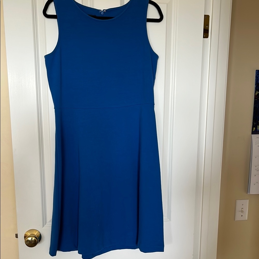 Elegant Blue Sleeveless Dress